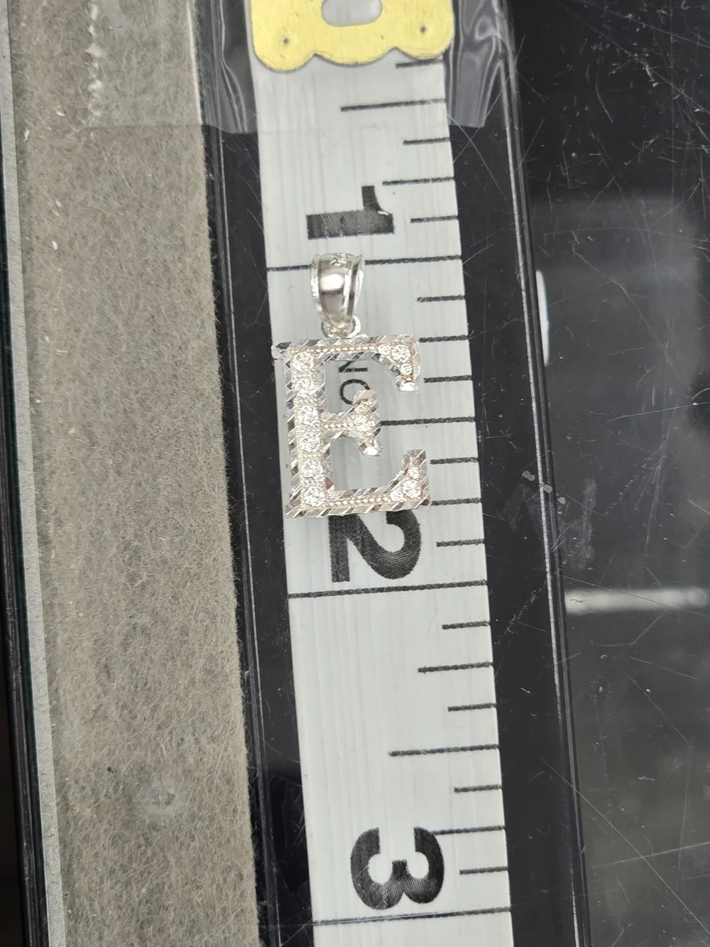 925 Sterling Silver Letter E Pendant